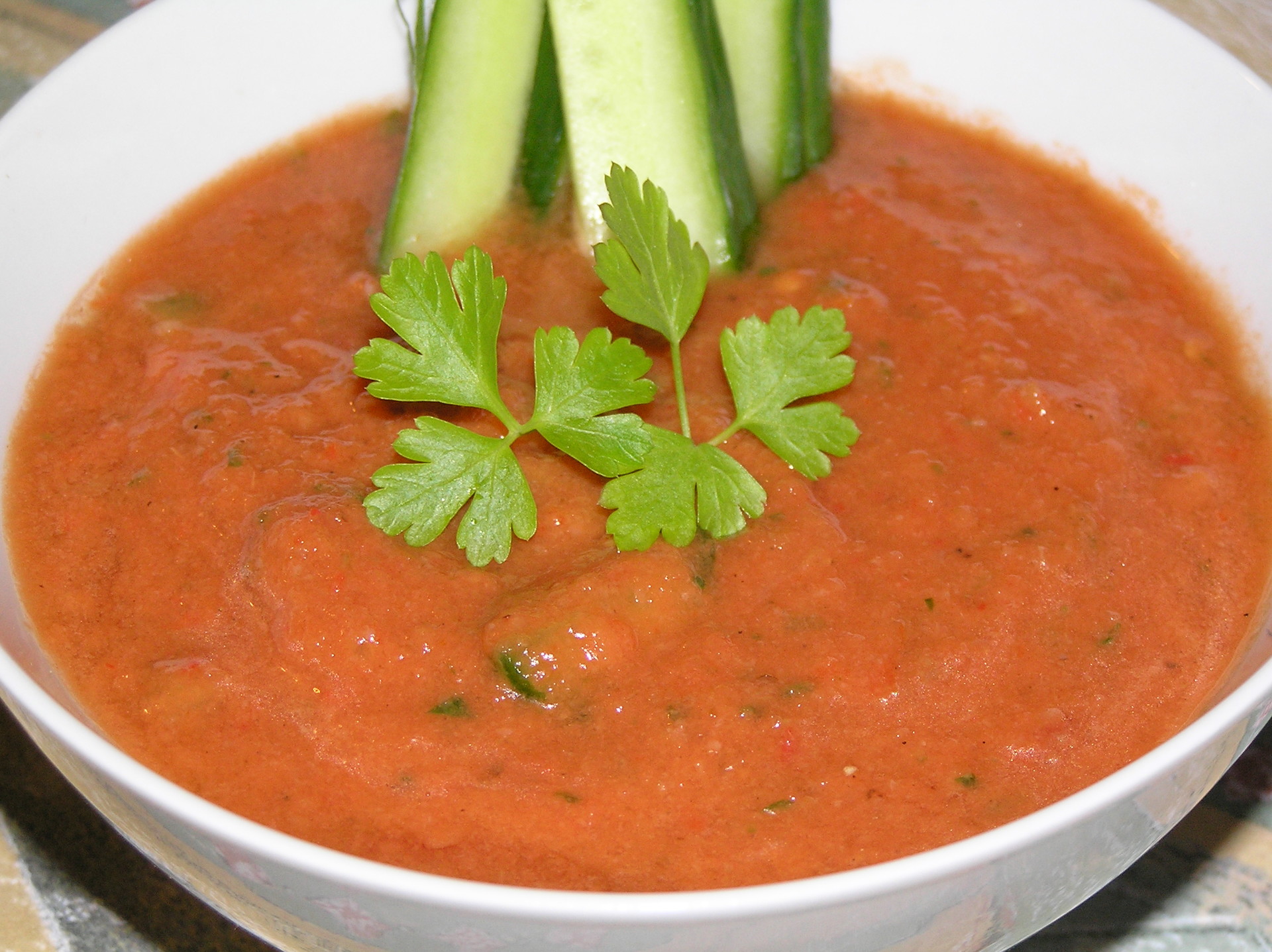 Suvine külmsupp gazpacho