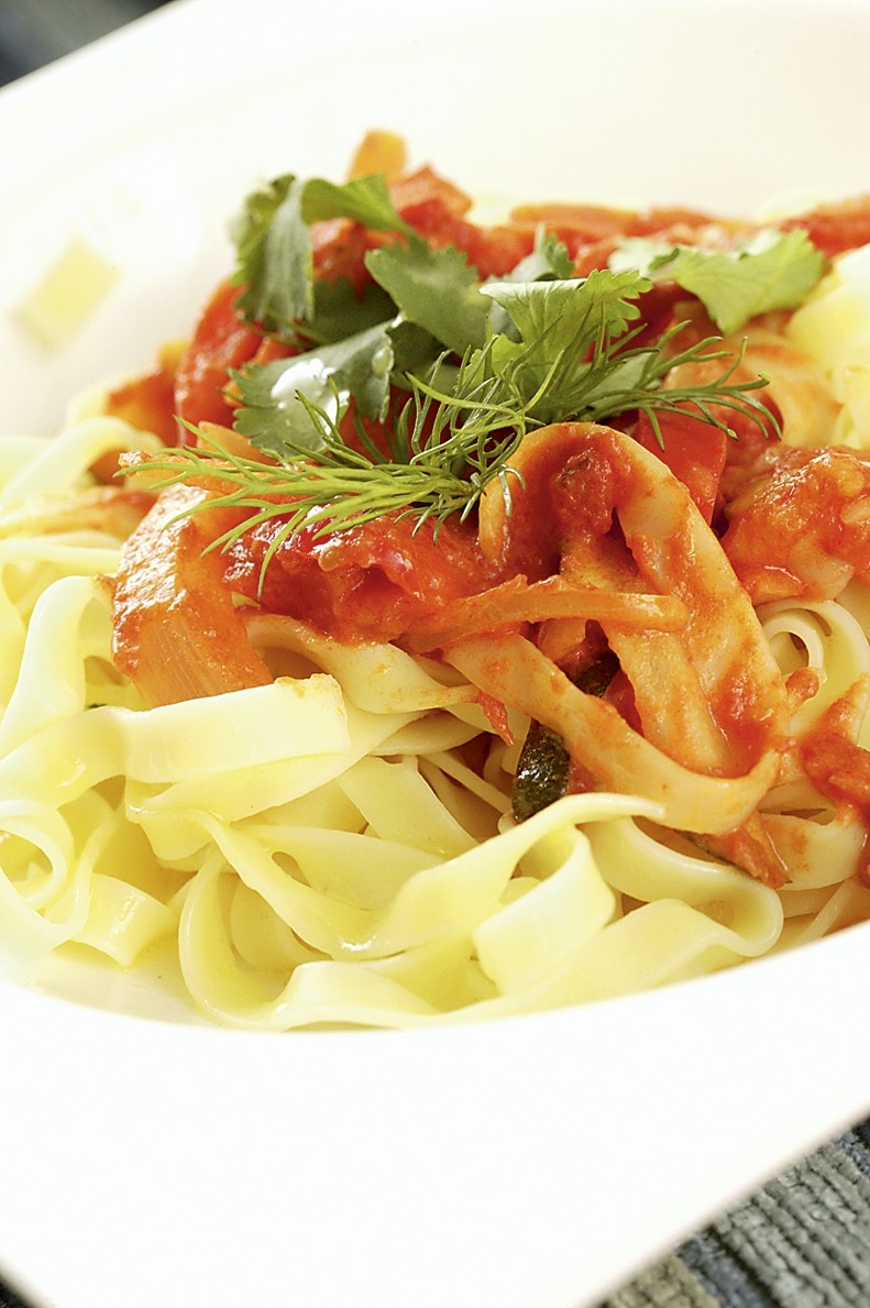 Pasta kreemja tomatikastmega