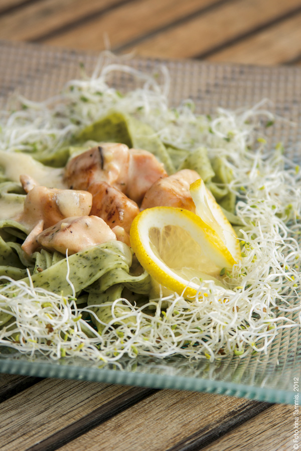 Tagliatelleroog lõhega 