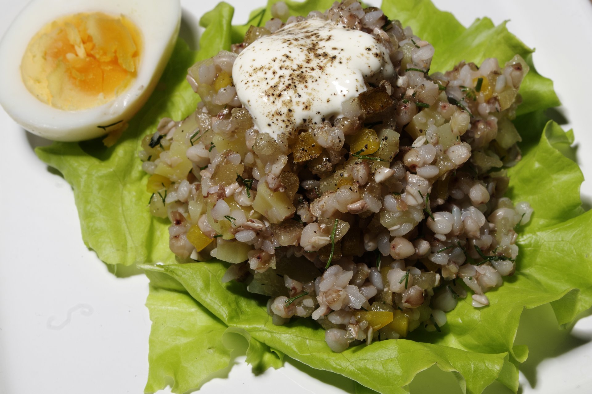 Toortatrasalat pirni ja munaga