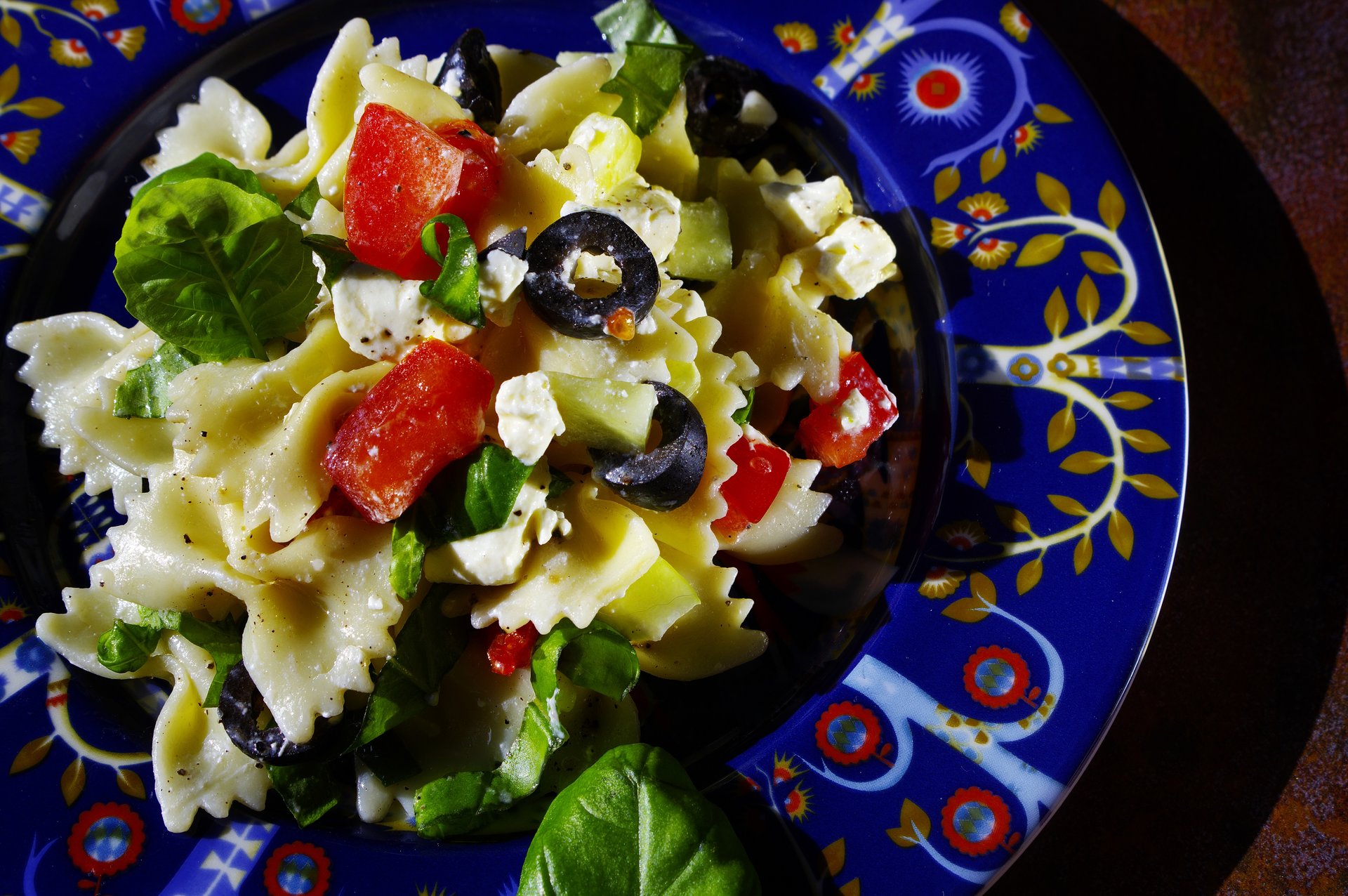 Pastasalat oliivide ja feta juustuga