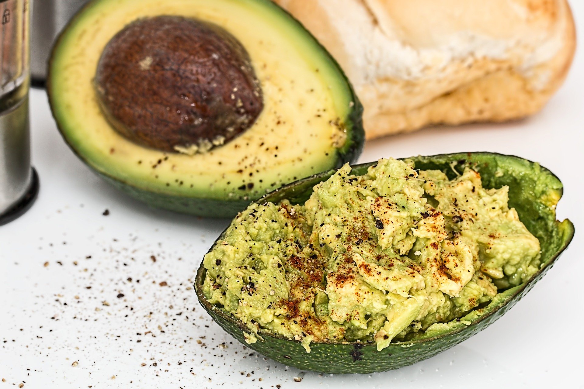 Selleri kangid guacamolega.